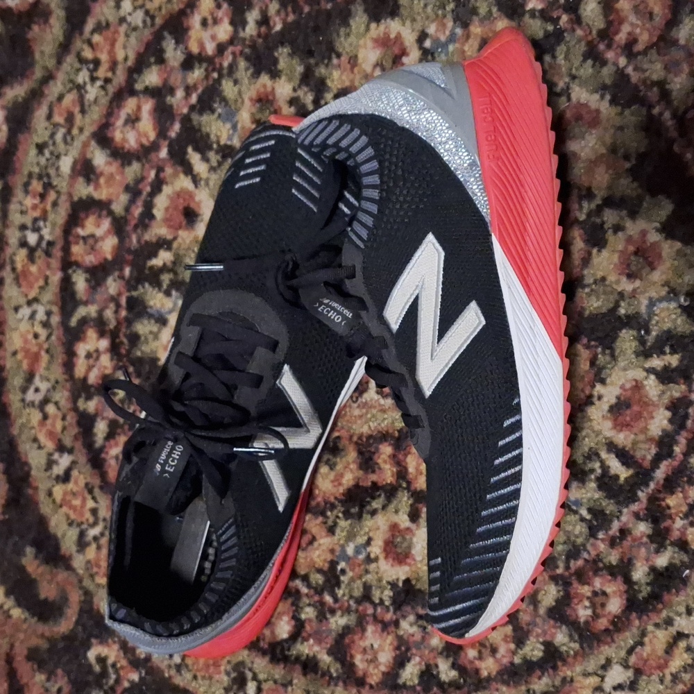 New Balance Men's Fuel cell 10.5 shoes
